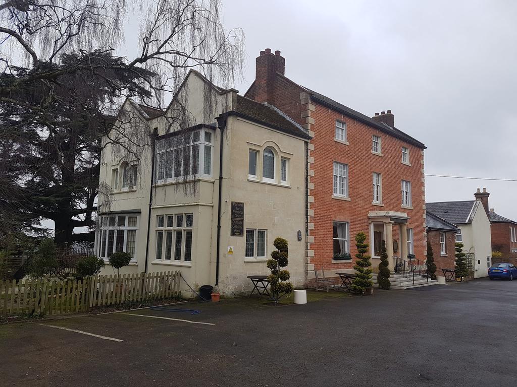 The Chalford House Hotel Westbury  Exterior photo